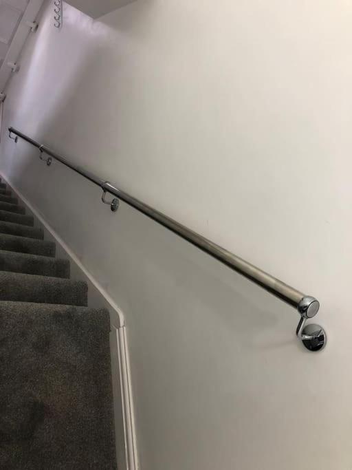 Cosy 3 Bedroom Nec House, Free Wifi, Netflix, Driveway Parking, Sleeps 6, Ideal For Families, Contractors & Corporates, Renovated To High Standard! Birmingham Exterior foto